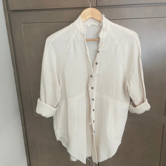 Faveur Tops - FAVEUR OVERSIZED SHIRT CREAM SIZE